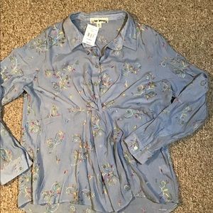Women’s size extra large  NWT embroidery twist front chambray top/blouse